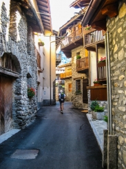 56-courmayeurstreet